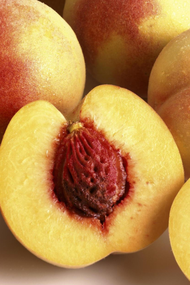 Сладкий персик