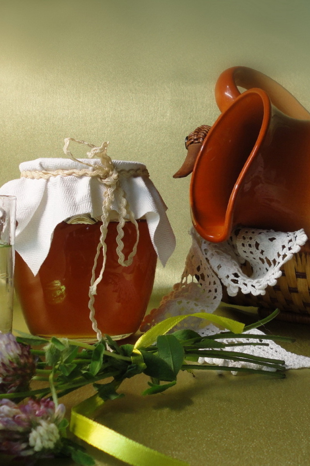 Медовый натюрморт