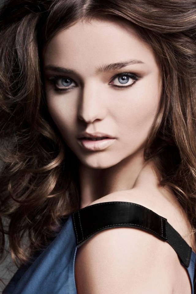 Миранда Керр портрет