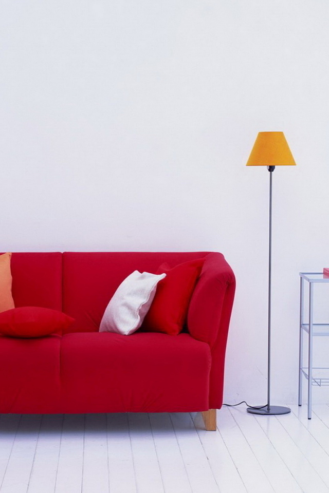 Красный диванчик