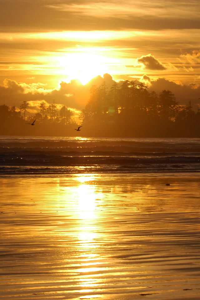 Озеро на закате