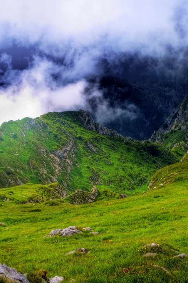 Высоко в горах