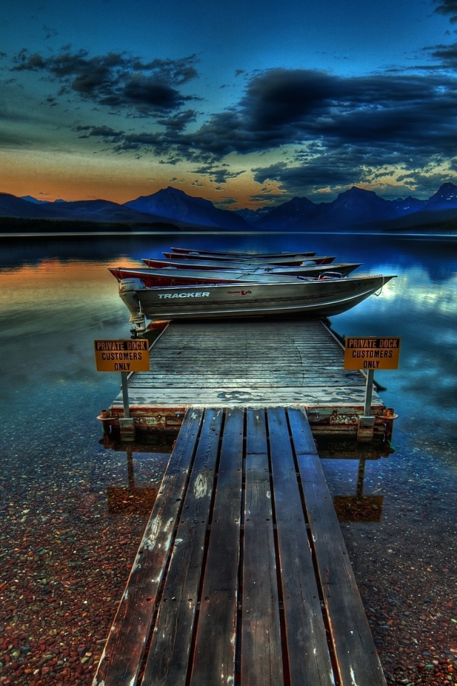 Причал на озере