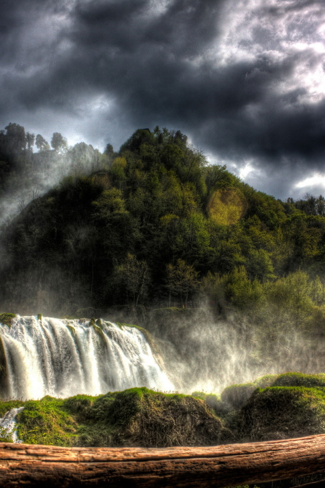 Водопады на реке