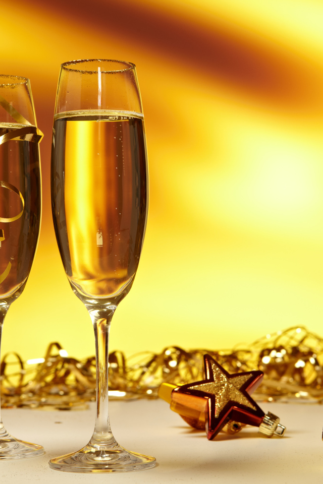 Бокалы с шампанским