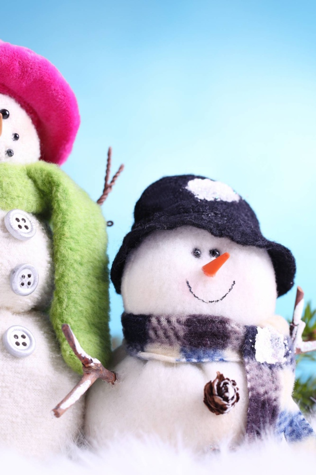 Веселые снеговики