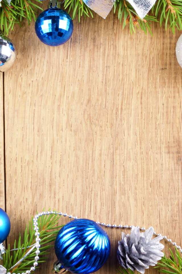 Новогодние шишки и бусы