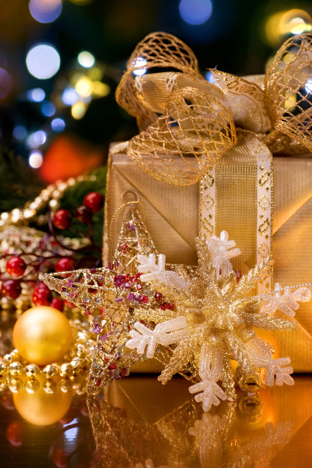 Подарок и свечи