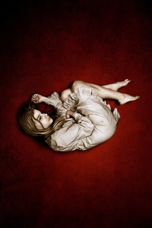 Грустная девушка