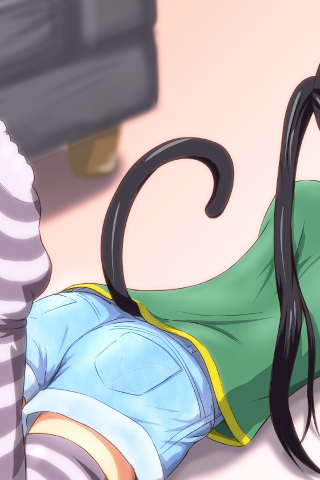 Девочка с ушами и хвостом