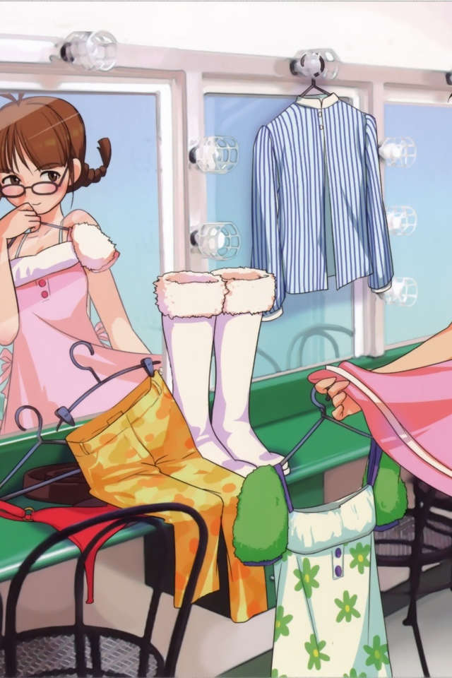 Девочка выбирает себе одежду