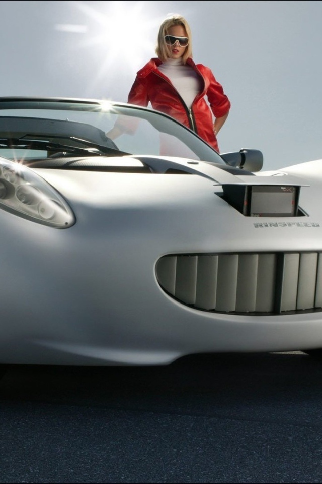 Автомобиль улыбается