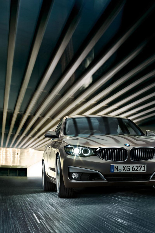 BMW X4 кроссовер высокая скорость