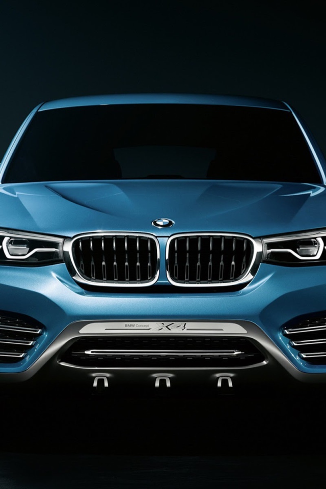 BMW X4 кроссовер на темном фоне