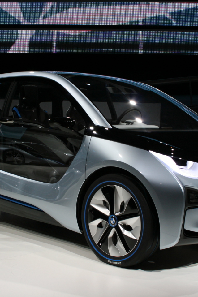BMW i3 в автосалоне