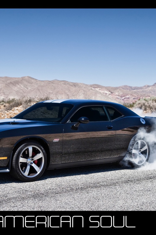 Американсский автомобиль Dodge SRT8