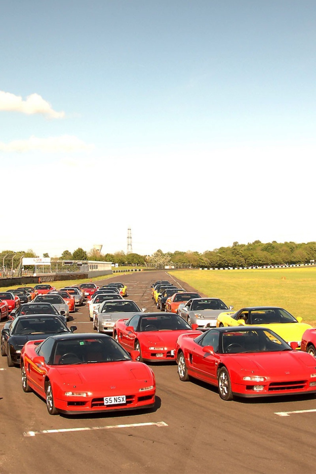 На первой линии Хонда NSX