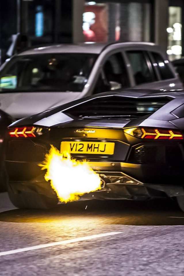 Lamborghini Aventador LP700 огненный выхлоп
