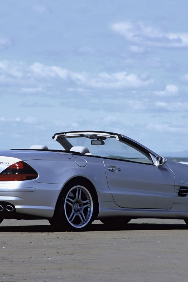 Мерседес бенц на пляже