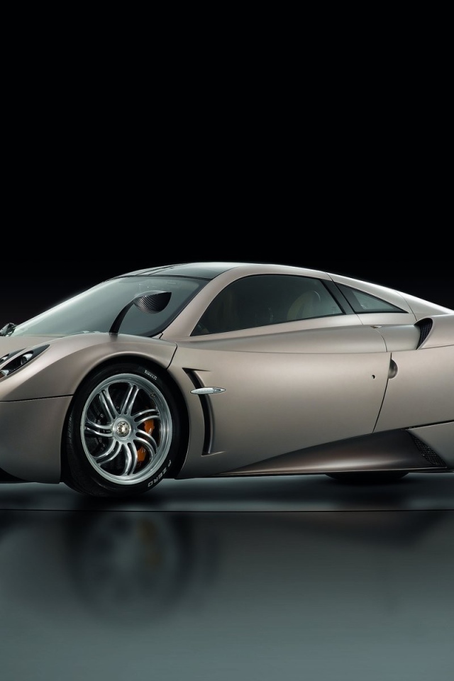 Спортивный автомобиль Пагани