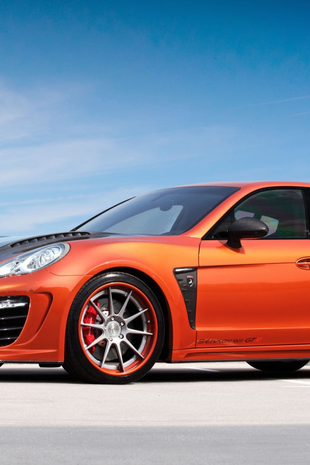 Porsche Panamera бок