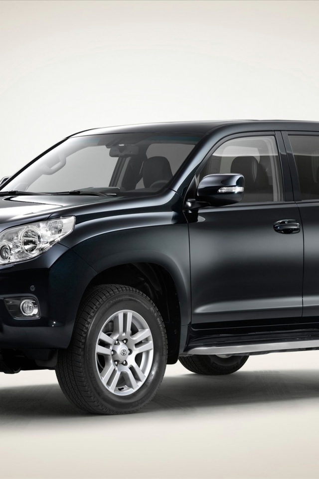 Тойота Land Cruiser черный