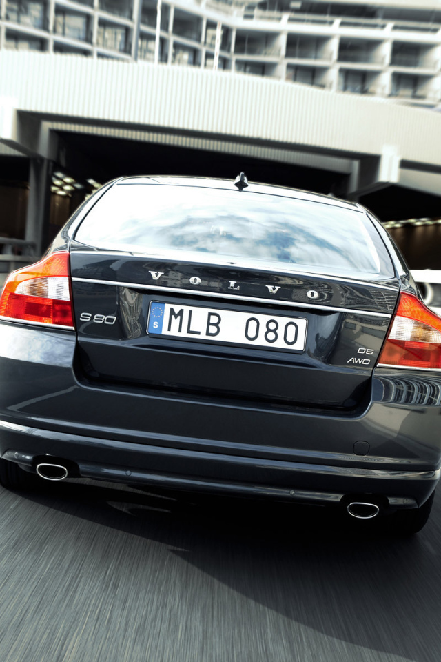  Volvo S80 сзади
