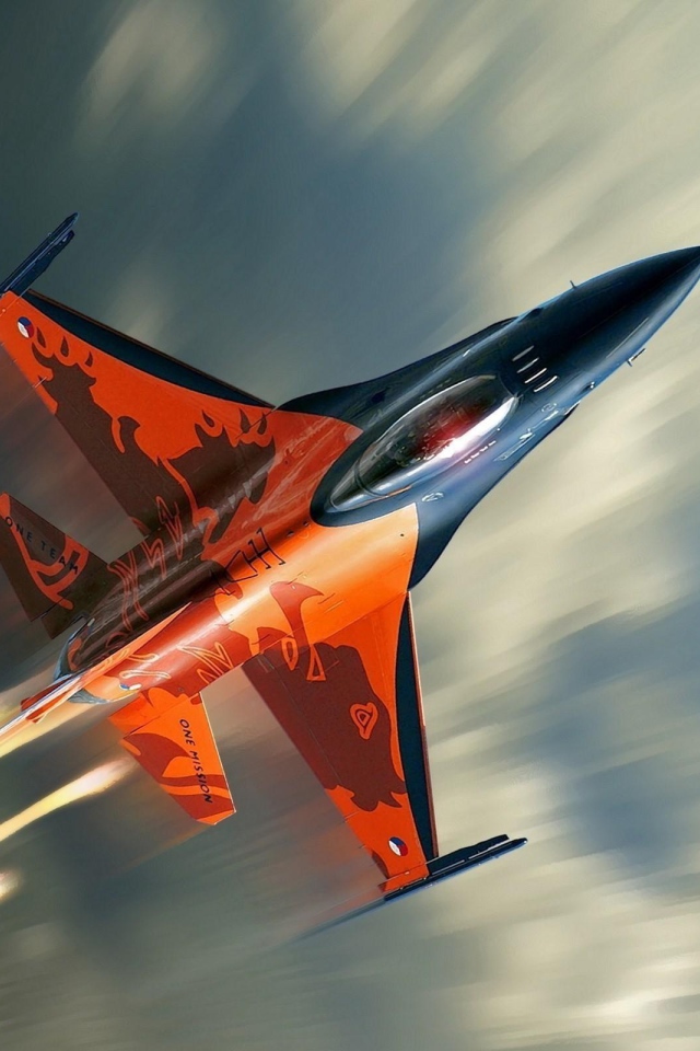 Самолет истребитель F-16