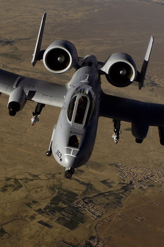 Военный самолет А-10