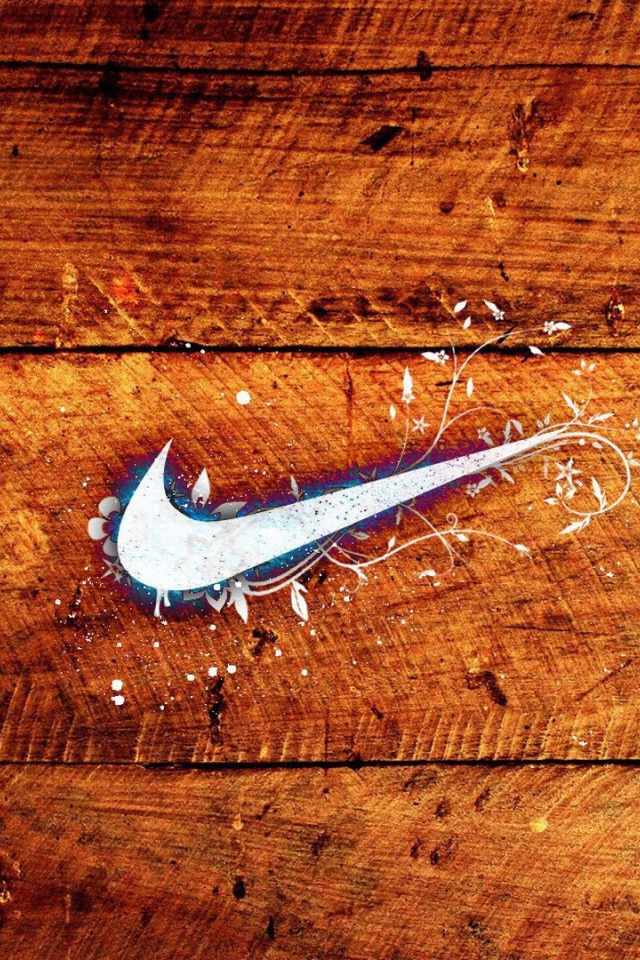 Nike на дереве