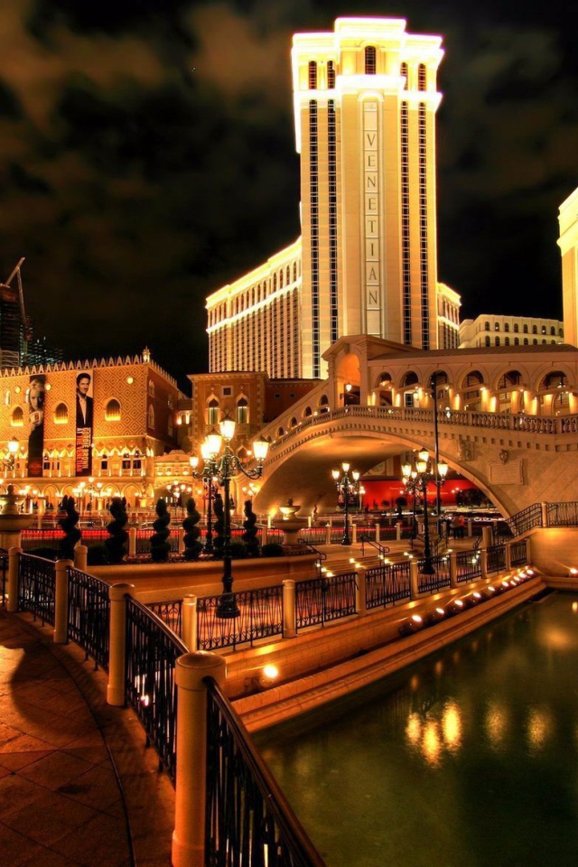 Город Лас-вегас в ярких огнях