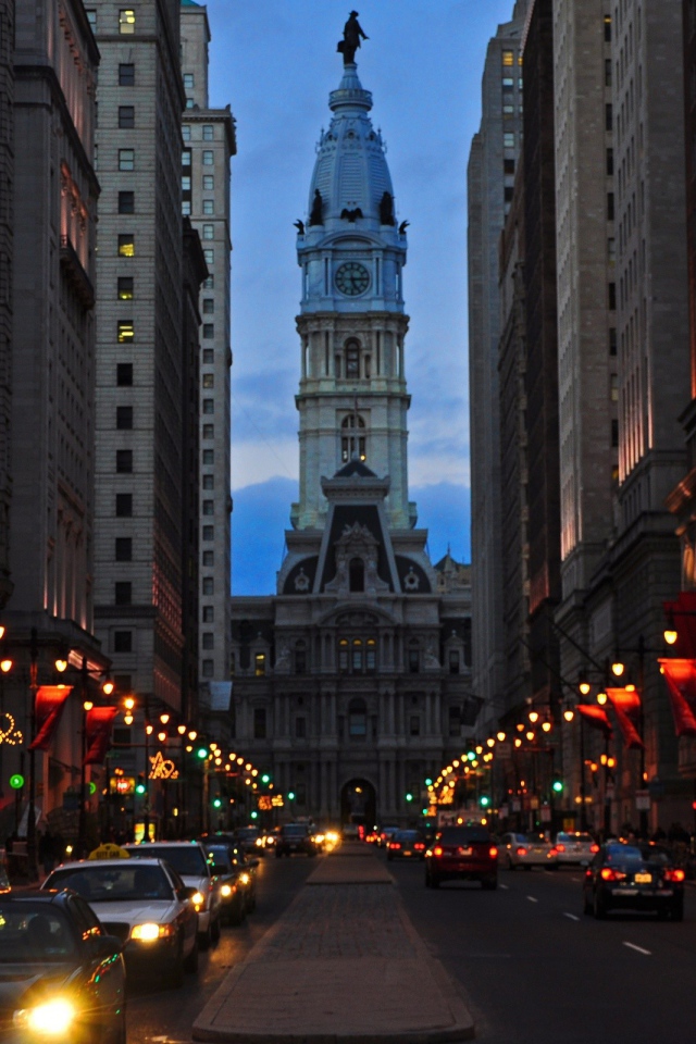 Главная улица города