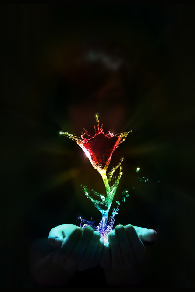 Водяной цветок в руках