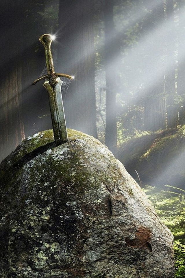 Старинный меч в камне