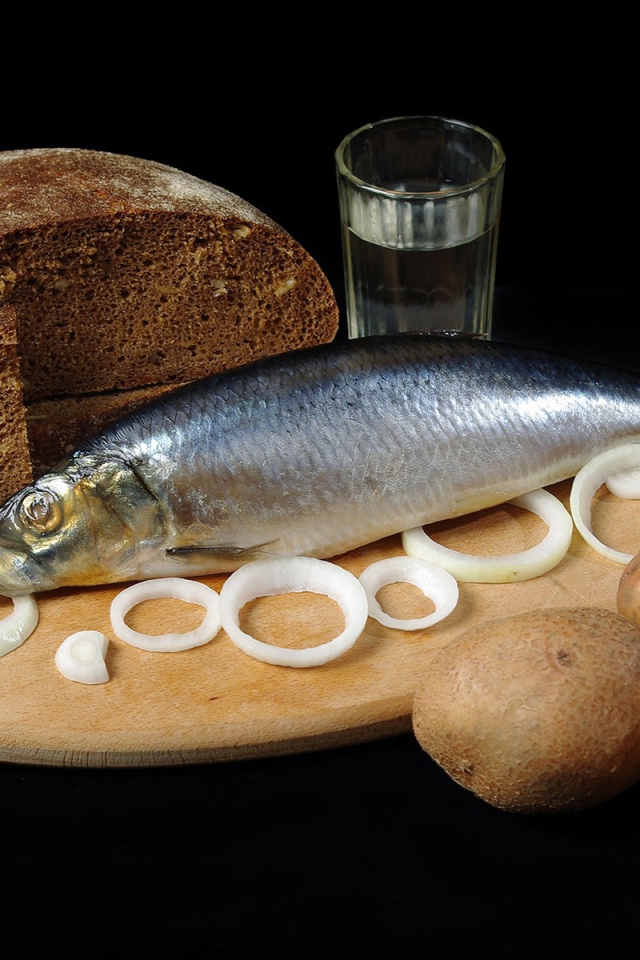 Водка и селедка