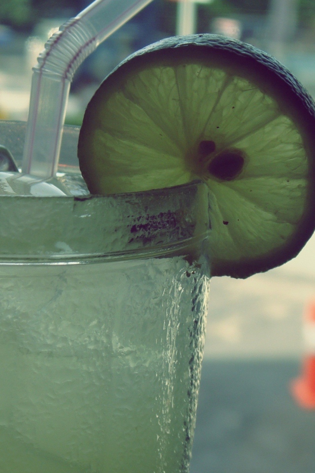 Коктейль с лимоном