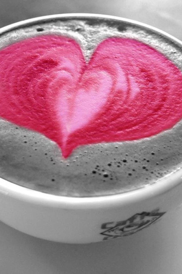Кофе с пенкой сердечком