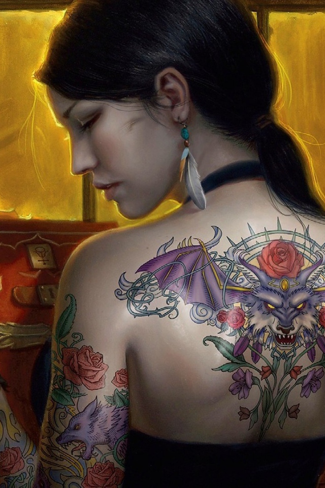 Девушка в тату с книгой