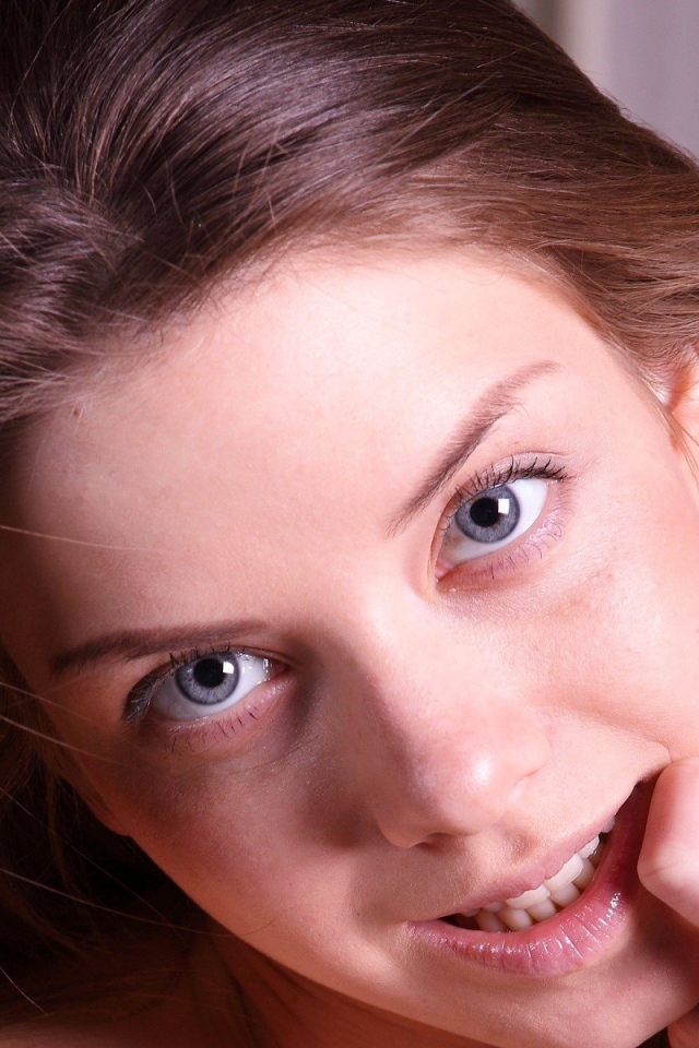 Анита с голубыми глазами