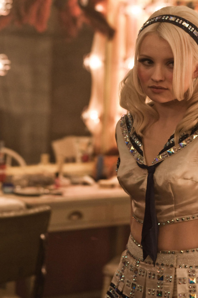 Девушка в коричневом тоне