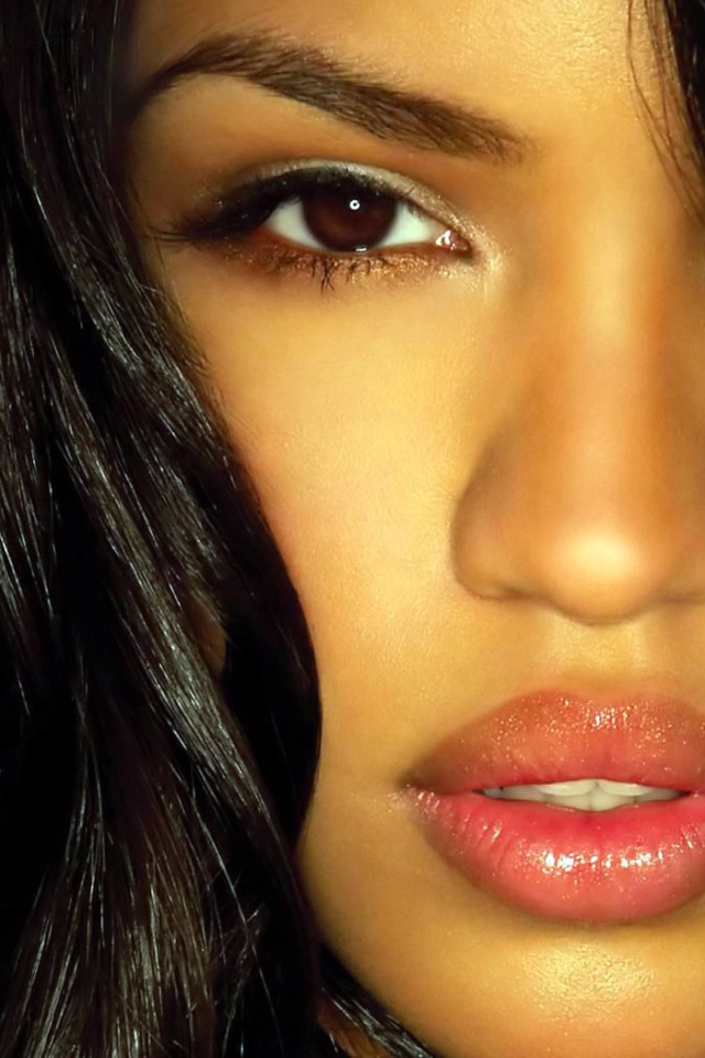 Пухлые губы