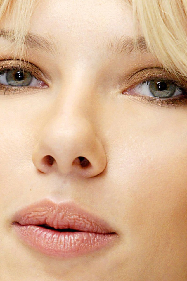 Портрет Скарлетт Йохансон