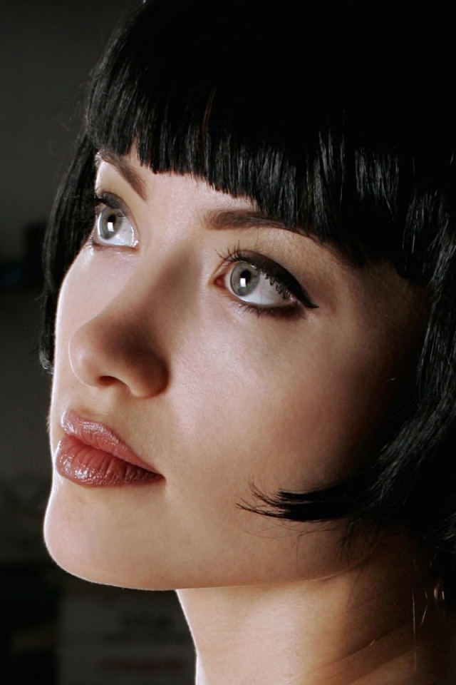 Мечтающая девушка