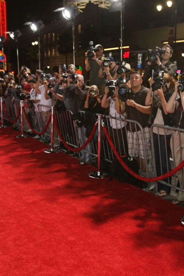 Эмма Стоун на красной дорожке