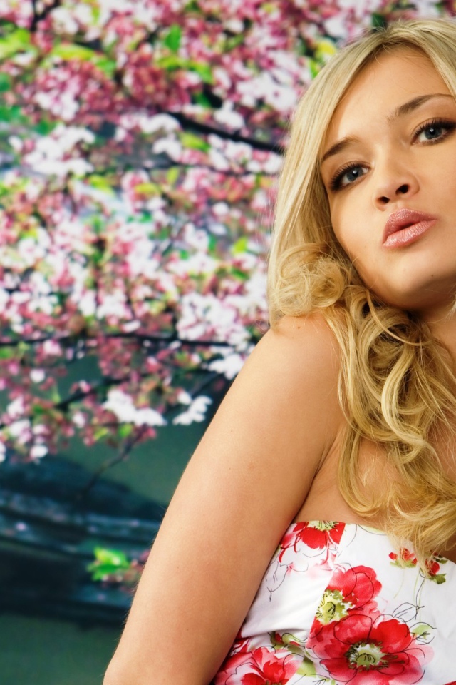 Девушка весной