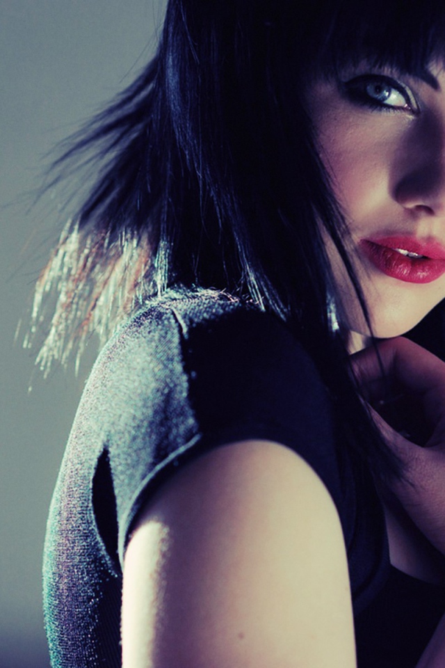 Мелиса Кларк брюнетка