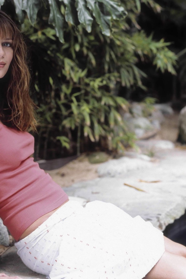 Миша Бартон модель