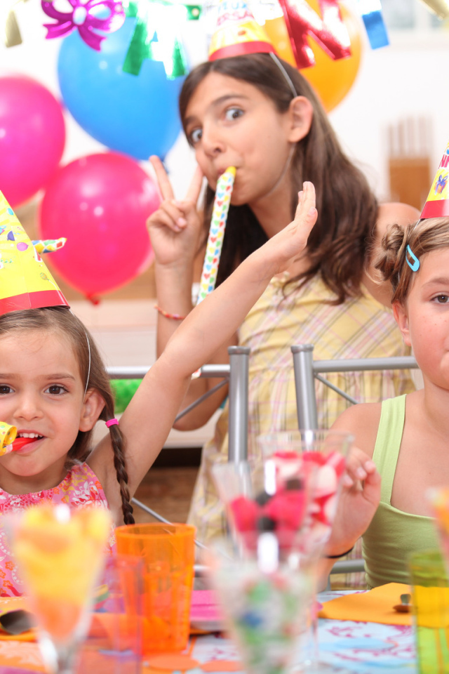 Счастливые гости на день рождения