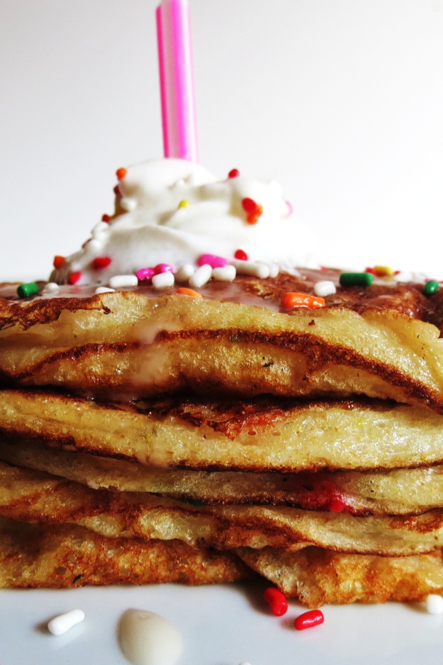 Блинчики с кремом на день рождения