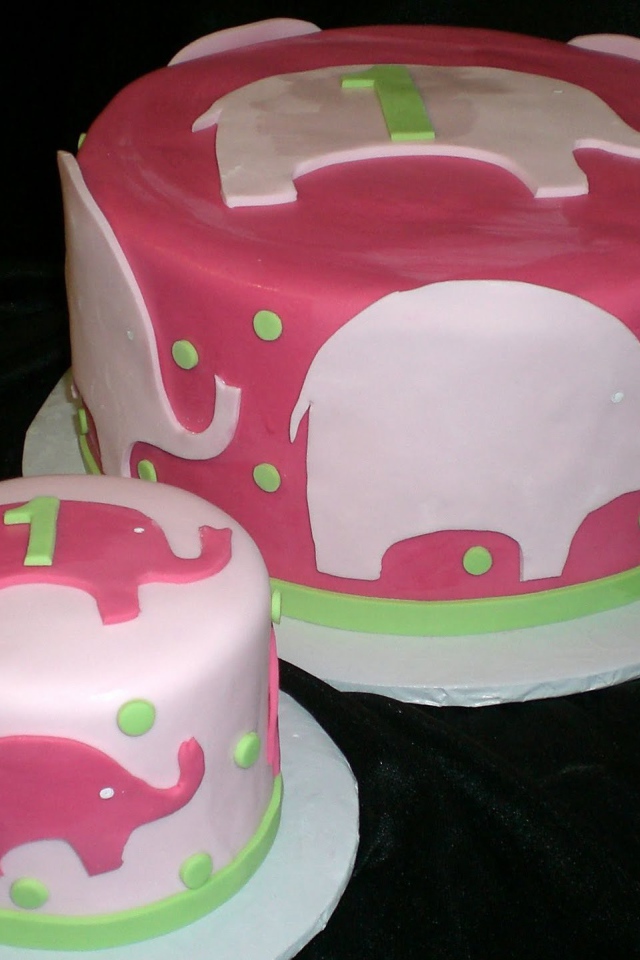Pink elephant cake for birthday